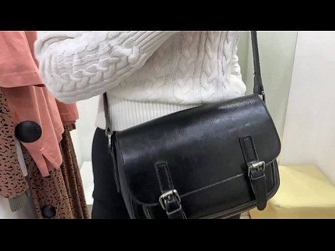 ❤️ Javna masturbacija mlade kujice FeralBerry s dildom u sobi za mjerenje ❌ Super porno u pornografiji hr.pornoklinge.ru